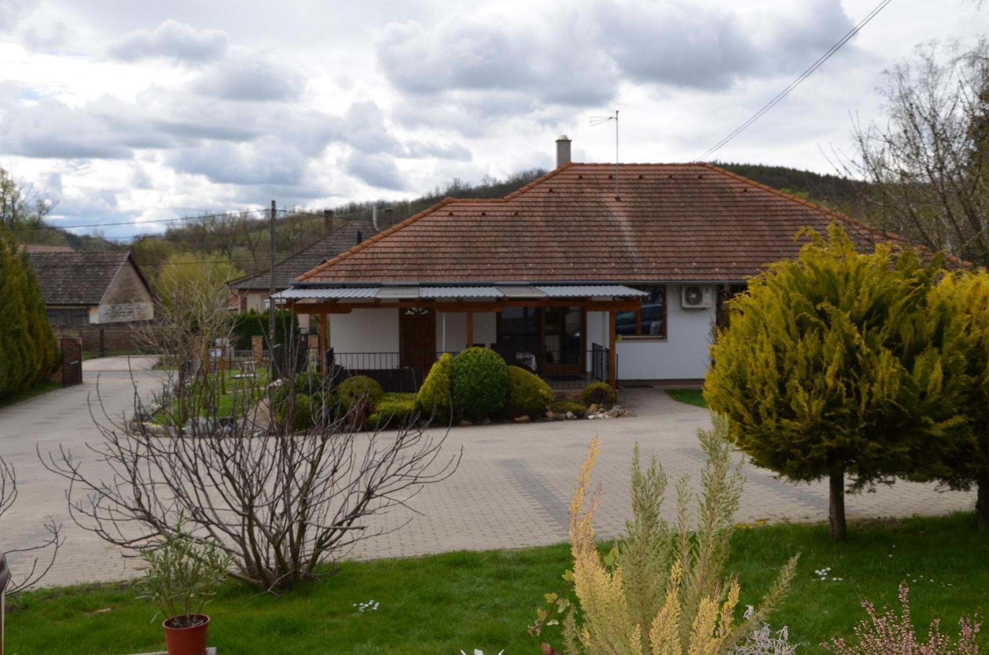 Kerekerdo Vendeghaz Hotel Kisszékely Kültér fotó
