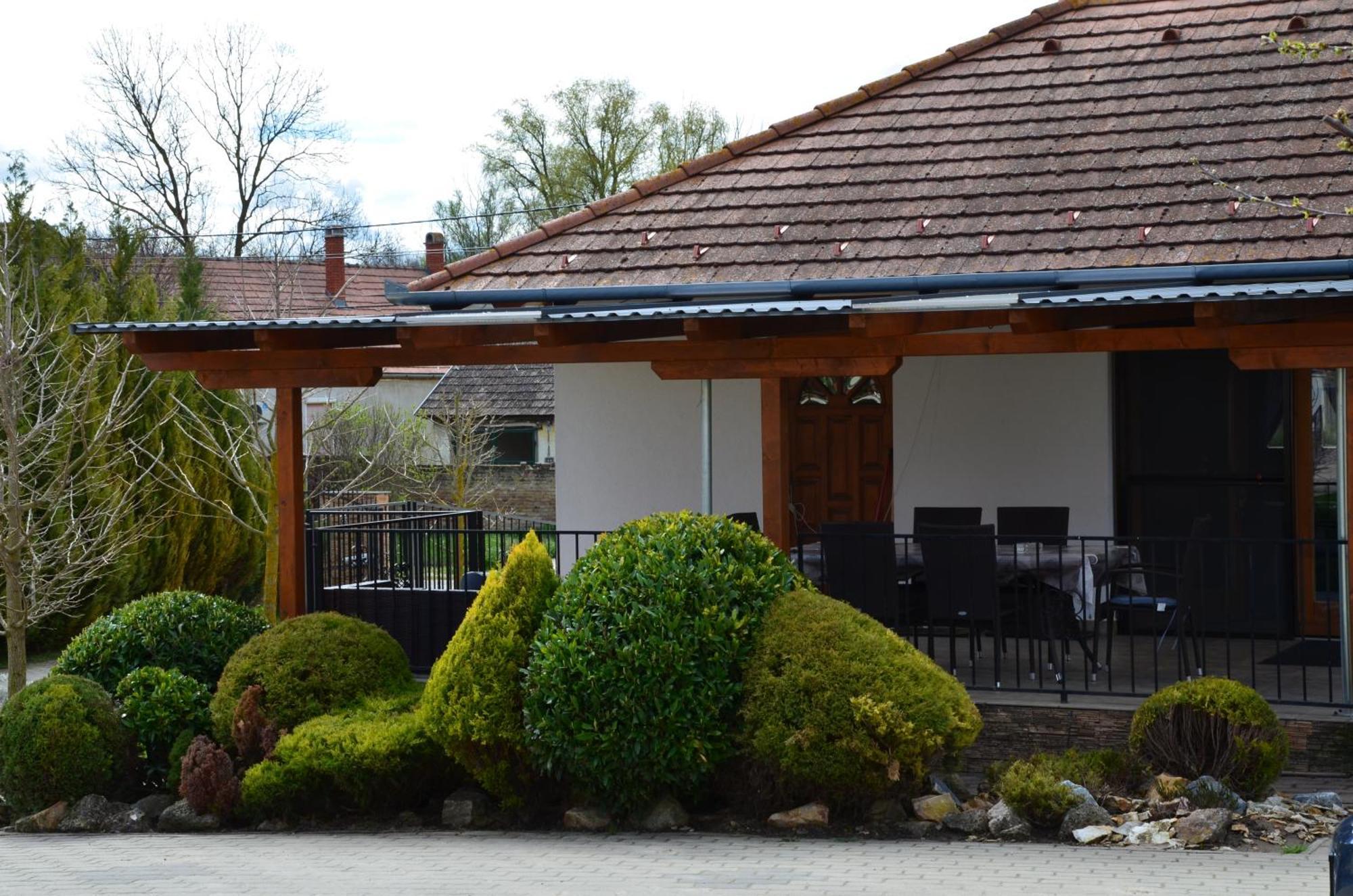 Kerekerdo Vendeghaz Hotel Kisszékely Kültér fotó