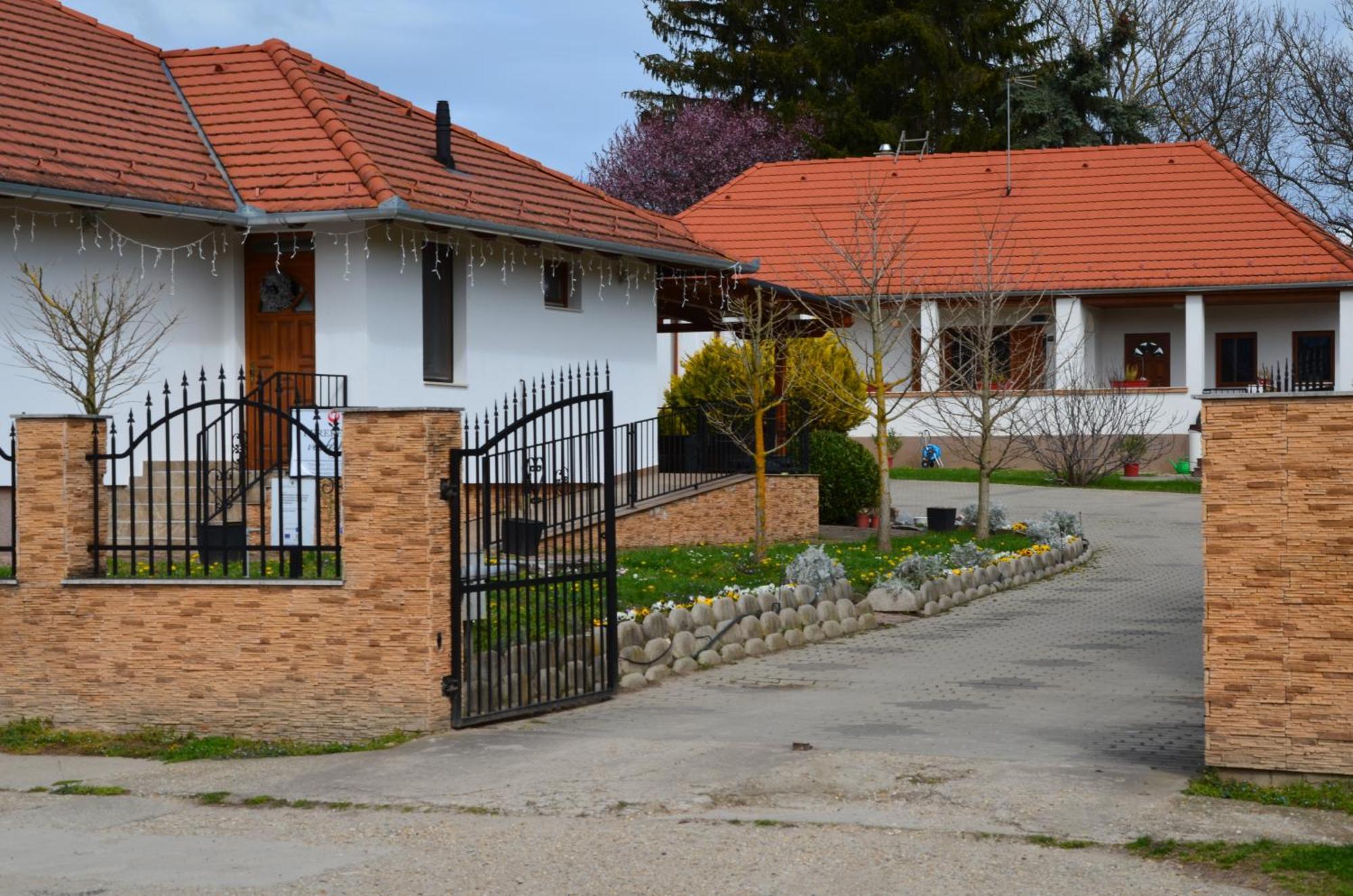 Kerekerdo Vendeghaz Hotel Kisszékely Kültér fotó